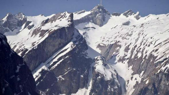 zapada-la-Varful-Omu--in-Masivul-Bucegi