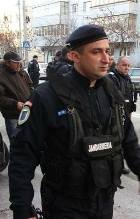 bataie cu bate Ploiesti jandarmi 2