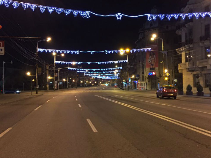 primele beculete de iarna in Ploiesti 2015- 1