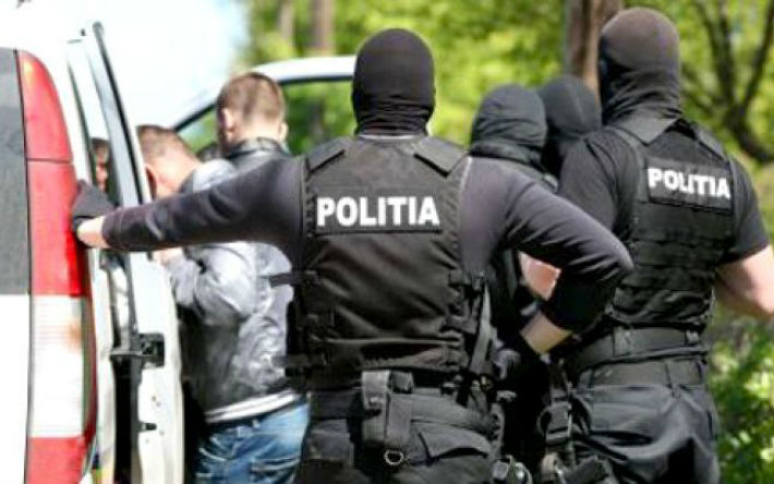 traficanti droguri retinuti