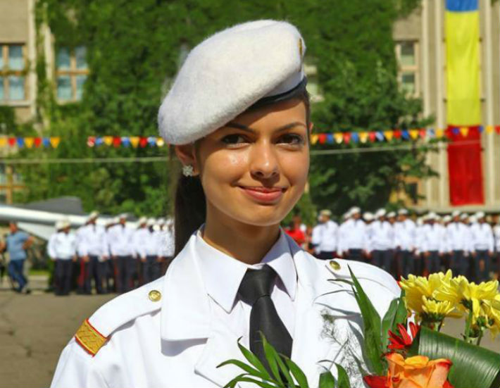 Alina Gheorghe MApN eleva Colegiul Militar Breaza