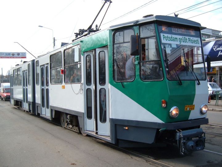 fisura linie tramvai 101 Ploiesti abia modernizata