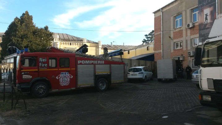 masina pompieri la Teatrul din Ploiesti