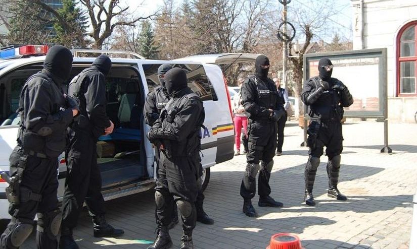 perchezitii Prahova agenti politie mita