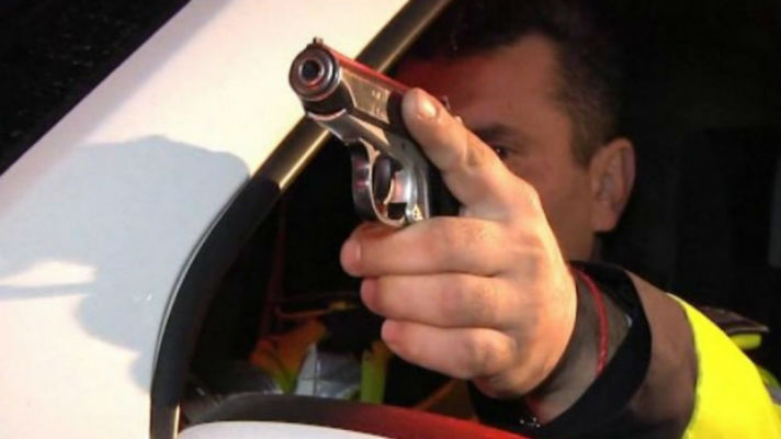 politisti focuri de arma Ploiesti