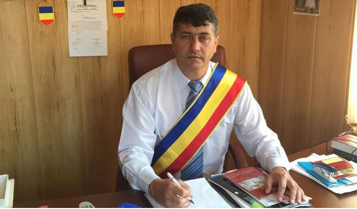 Calin Marin primar comuna Vladeni retinut de procurori