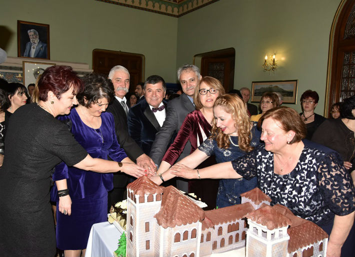 cadre didactice Busteni aniversare 1