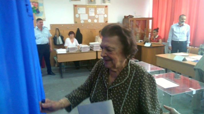 doamna Quintus la vot