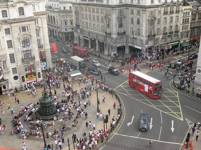 piccadilly_circus_london