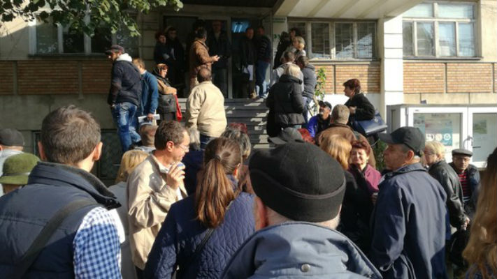 Ploiesti - coada APM Prahova program Casa Verde