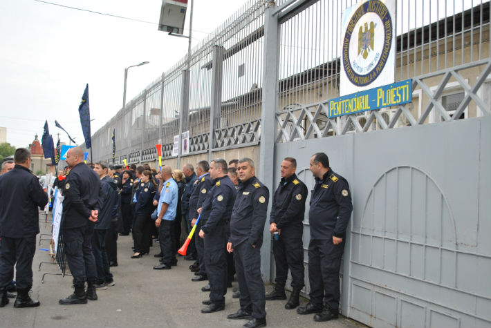 protest la Penitenciarul Ploiesti
