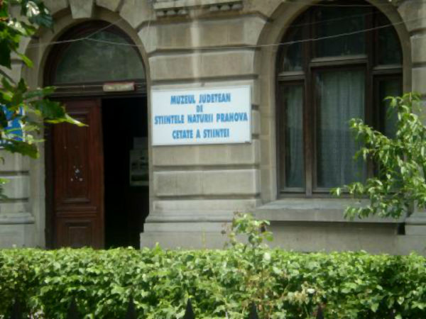 MUZEUL_de_STIINTELE_NATURII