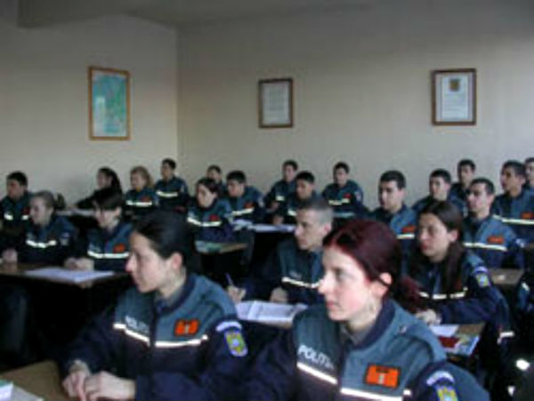 agenti politie examen