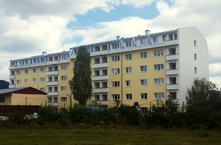 bloc necesitate Campina