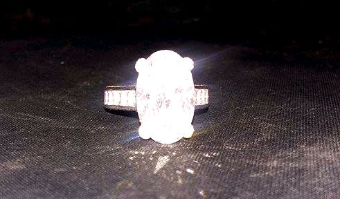 inel cu diamant furat
