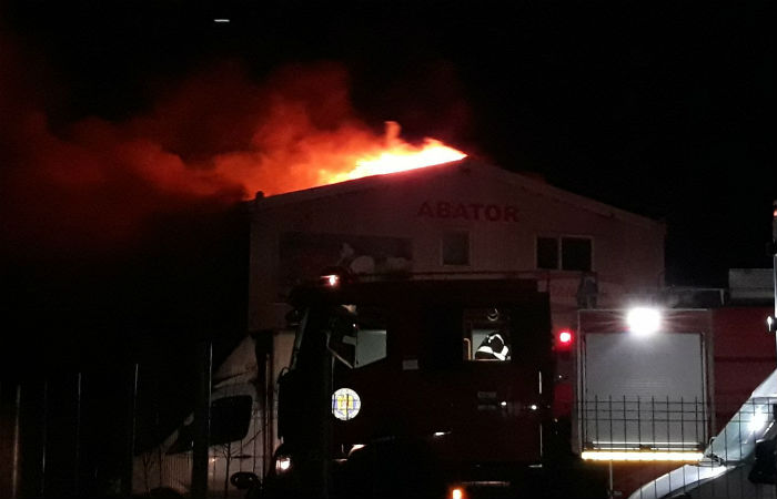 incendiu abator Prahova 2